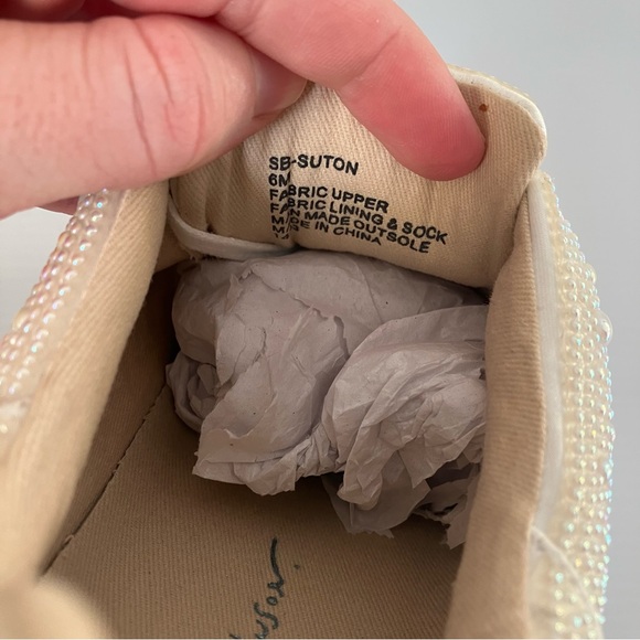 Betsey Johnson Suton Highwall Pearl Bling Platform Sneaker size 6 - Picture 10 of 12